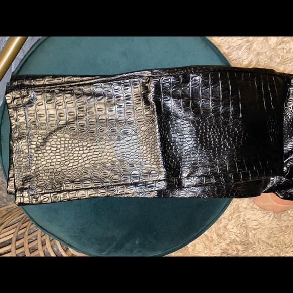 Black faux leather croc straight leg - Picture 7 of 7